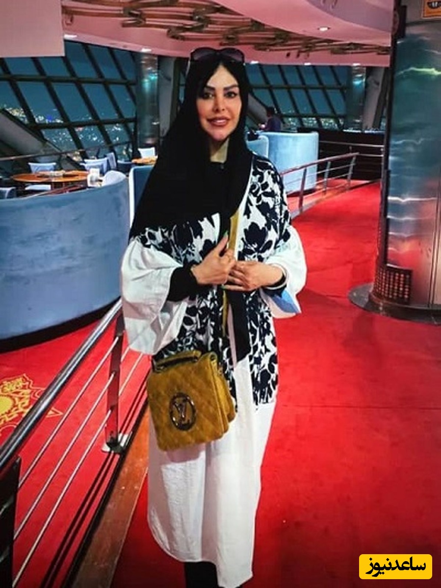 فلور نظری از عمارت پدریش  پرده برداشت!