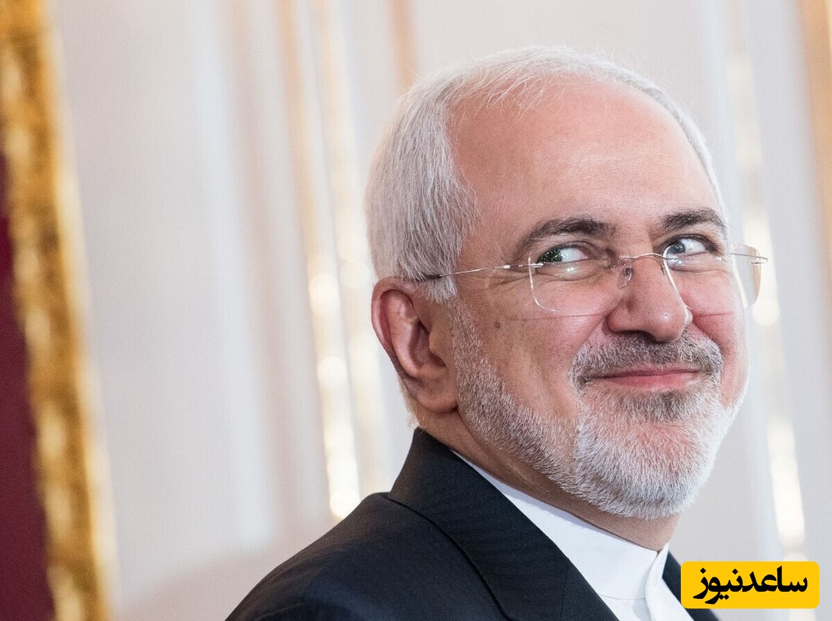 عکس جنجالی از  هیات مذاکره کننده ایران در عمان: محمدجواد ظریف با کت شلوار فیروزه ای شاد و خندان؟