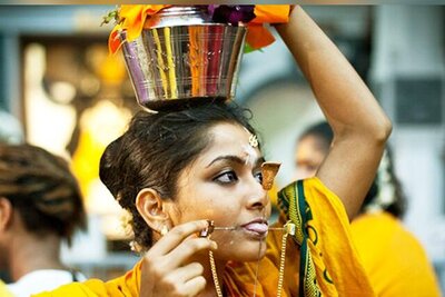 جشنواره سوراخ کردن بدن در هند برای بزرگداشت خدای جنگ / دلشو نداری نبین! + تصایر