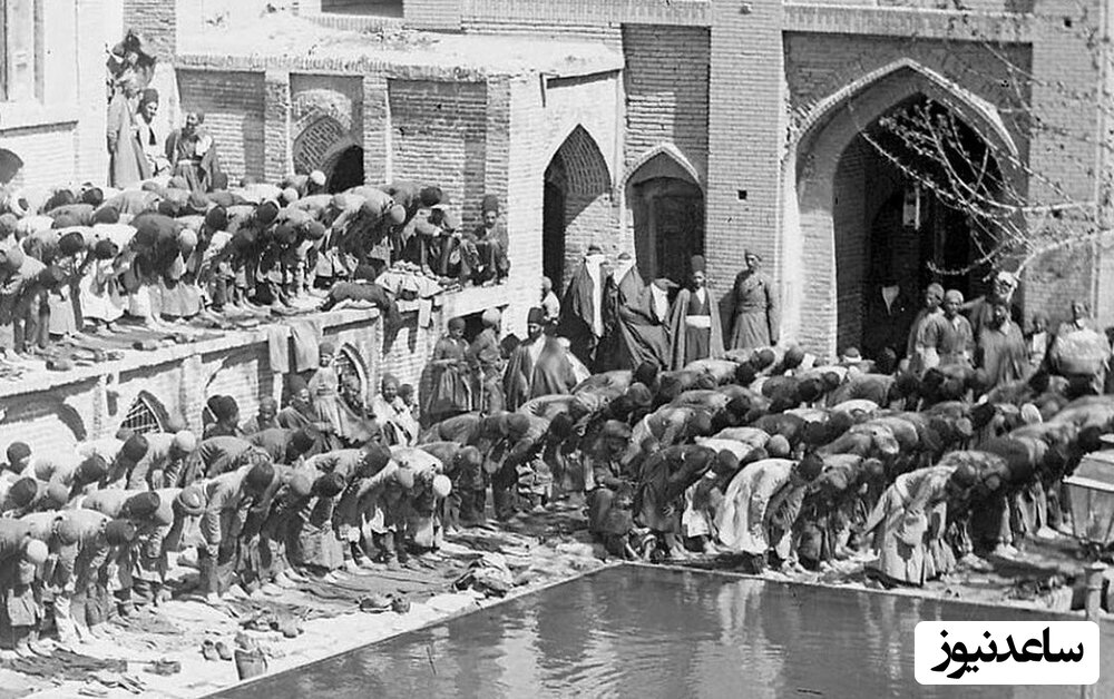 عکس زیر خاکی و دیده نشده از برپایی «نماز جمعه» در دوره قاجار