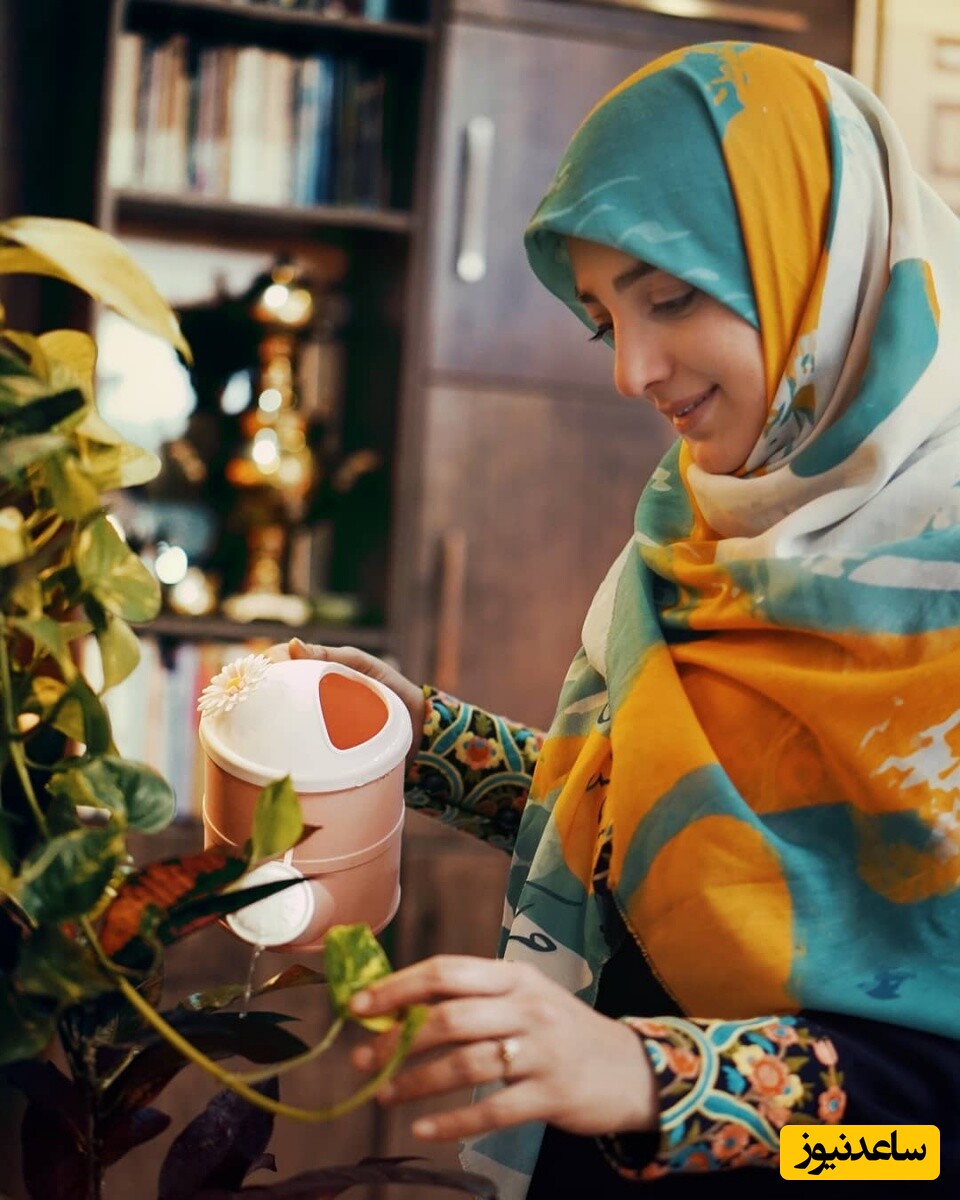به رخ کشیدن هنر آشپزی توسط ستاره سادات قطبی و پختن پیتزای خانگی خوشمزه/ نمونه کامل یک مادر ایرانی اصیل و هنرمند+ویدیو