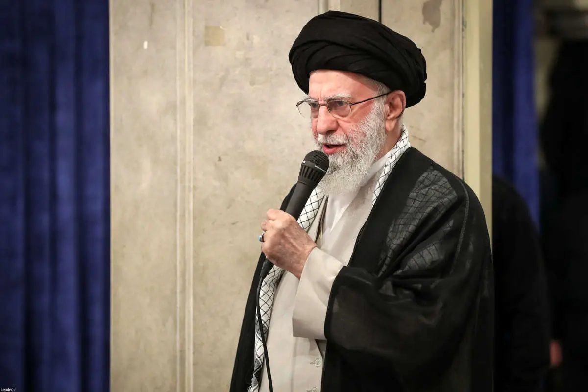 رهبر انقلاب: به مجلسی دعوت شدیم که در آن شراب سِرو می‌شد، ما نرفتیم اما آنها پیغام دادند که بیایید و...+ویدیو