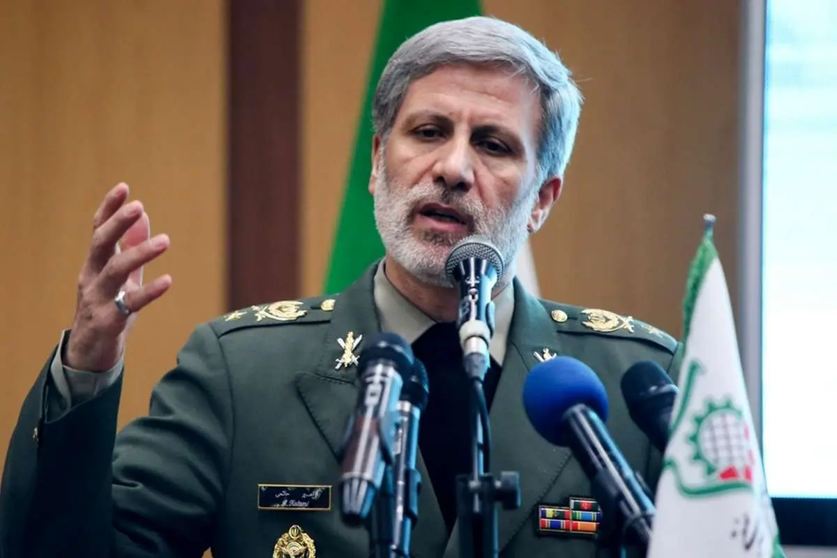 امیر سرلشکر حاتمی فرمانده کل ارتش جمهوری اسلامی ایران: ضربات سختی را به رژیم صهیونی وارد خواهیم کرد