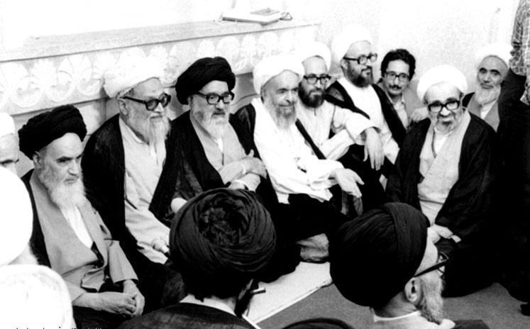 ابوالحسن بنی صدر در خضور رهبر کبیر انقلاب اسلامی امام خمینی 