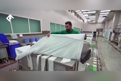 (ویدئو) محمد دلاوری،  مجری جوان صدا وسیما در غسالخانه کفن شد