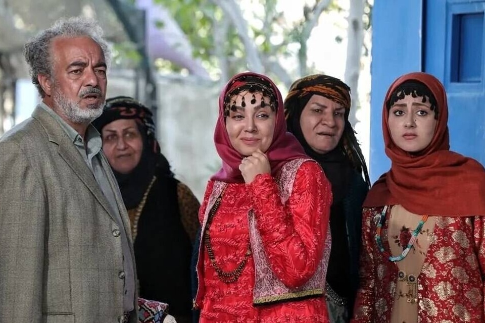 سکانس برتر / «نون خ» و خلاقیت در تلفیق جالب آن با آزادی دانشجویان در انتخاب واحد دروس دانشگاه به سبک رونی کلمن دایی