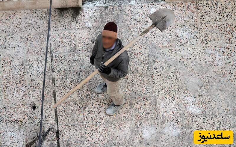 خلاقیت خنده دار اوستا بنای اهوازی برای صاف کردن چروک لباسش به وسیله بیل و کلنگ به جای اتو اگه نشان دهنده نبوغ ایرانیا نیست پس چیه؟ این مغز نیست معدن طلاست😂