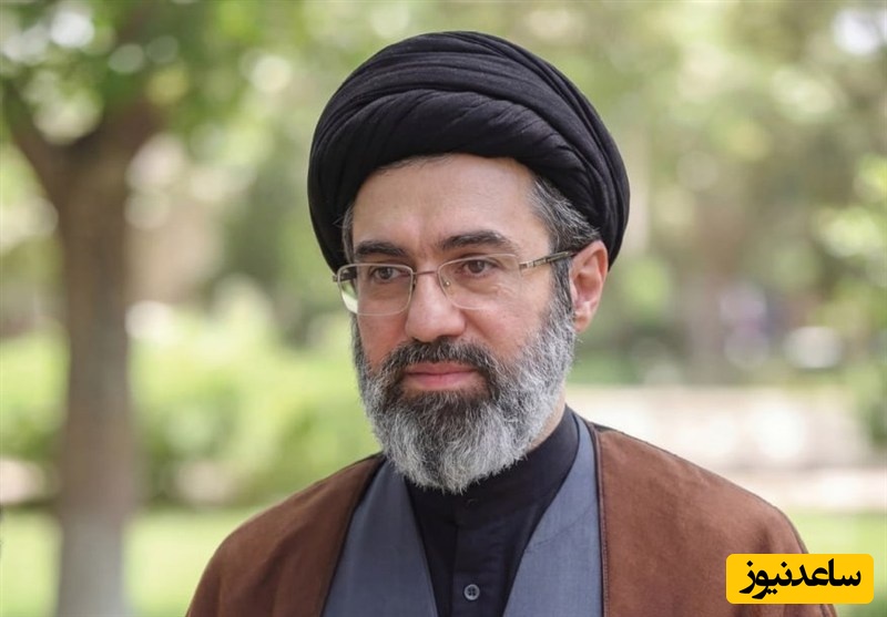 حضور رهبر معظم انقلاب به همراه همسرشان در سالن‌های تئاتر تهران+فیلم/ این روایت جالب را از دست ندهید