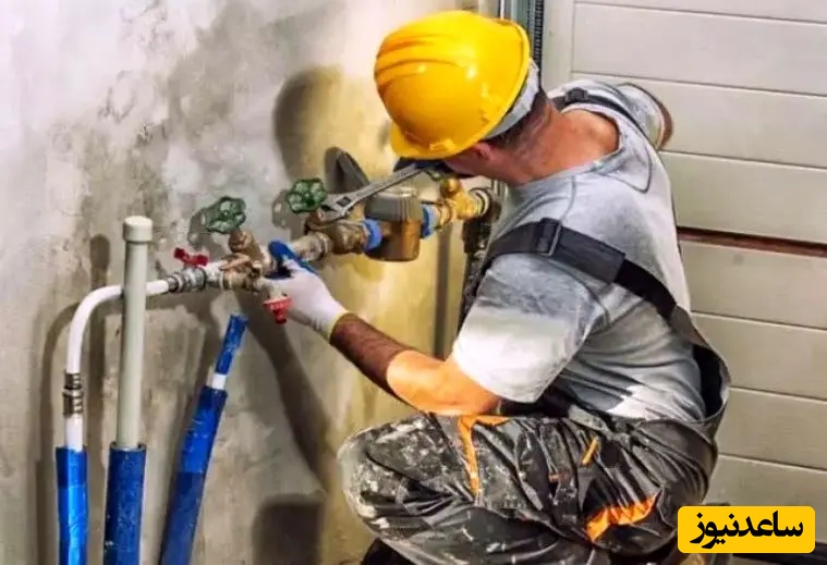 خلاقیت خنده دار اوستای لوله کش برای ابداع گرمکن با شمع و سیم با کمترین امکانات حماسه آفرید/ مخترع تویی بقیه اداتو درمیارن😂