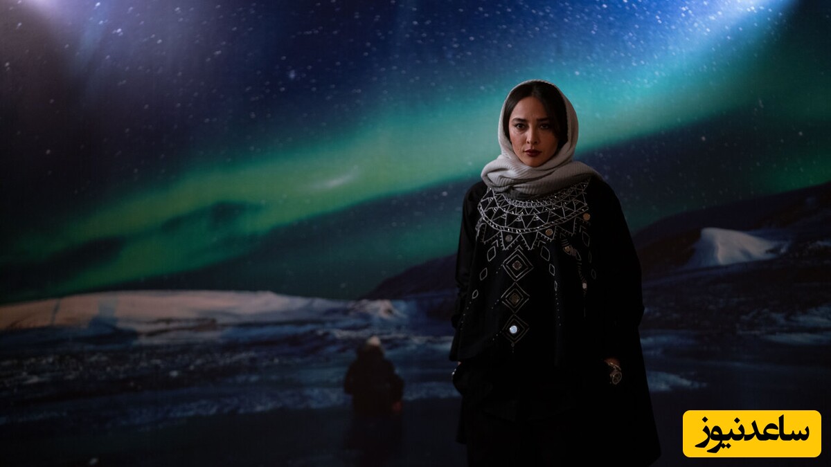 کتابخانه جمع و جور و شیک آناهیتا درگاهی، ارغوان سریال قطب شمال/ تزئین زیبای دیوار با تابلو نقاشی های فروغ فرخزاد+عکس