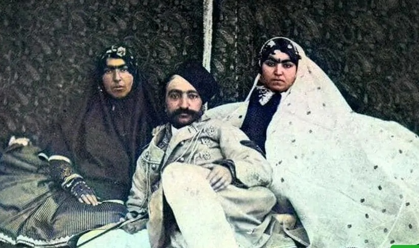 ویدیو| زنان ناصرالدین شاه در قرن 21؛ زنای قاجار «استریت بلاگر» بودن وقتی بلاگری مد نبود😎