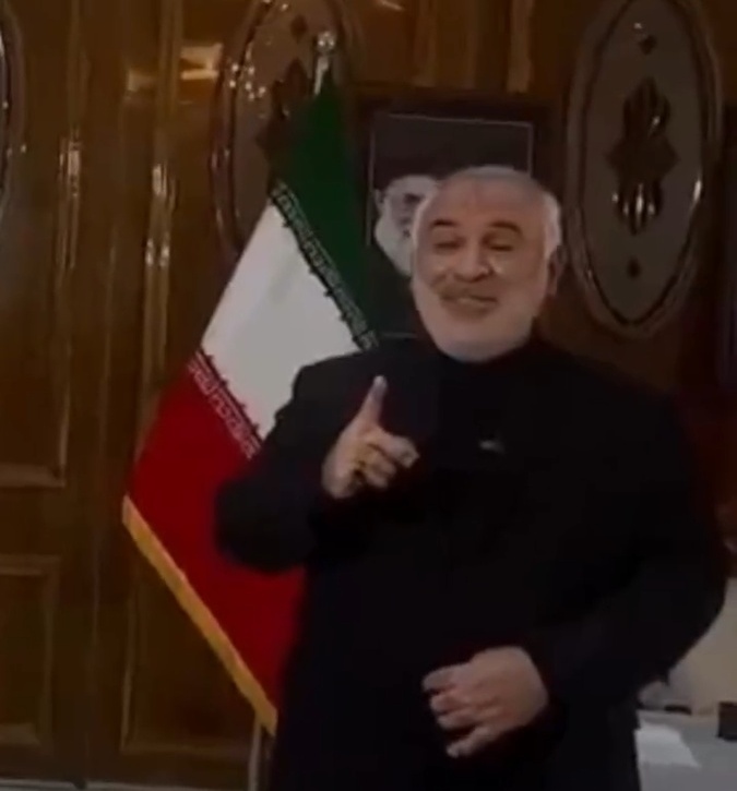 سفیر ایران: بگو «خلیج فارس» دهنت عادت کنه؛ درس محکم سفیر به خبرنگار را ببینید!