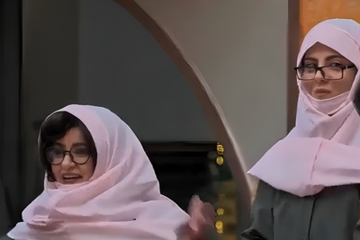 (ویدئو) یادی کنیم از بازگشت جنجالی ستاره‌های زن به دوران مدرسه؛ سکانس «گروه سرود» جوکر 2 که فضای مجازی را منفجر کرد!