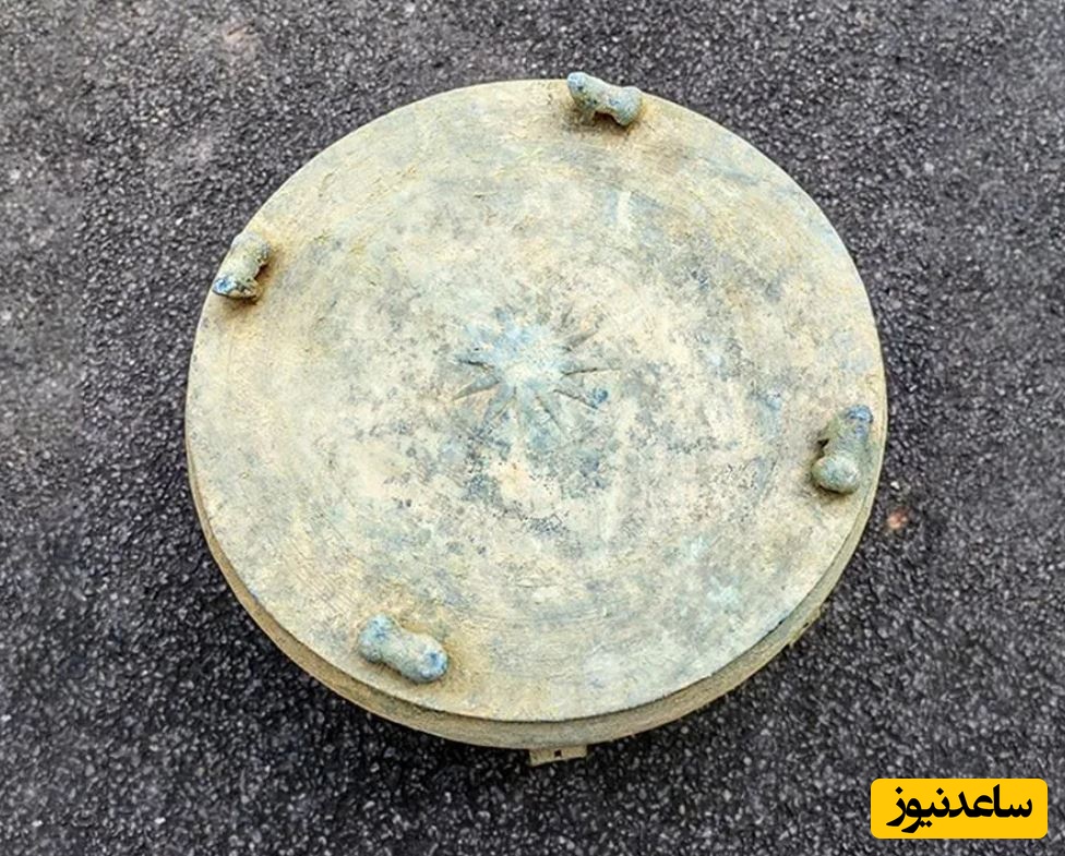 «طبل 2 هزارسالۀ قورباغه‌نشان» موقع شخم زدن زمین از زیر خاک بیرون آمد