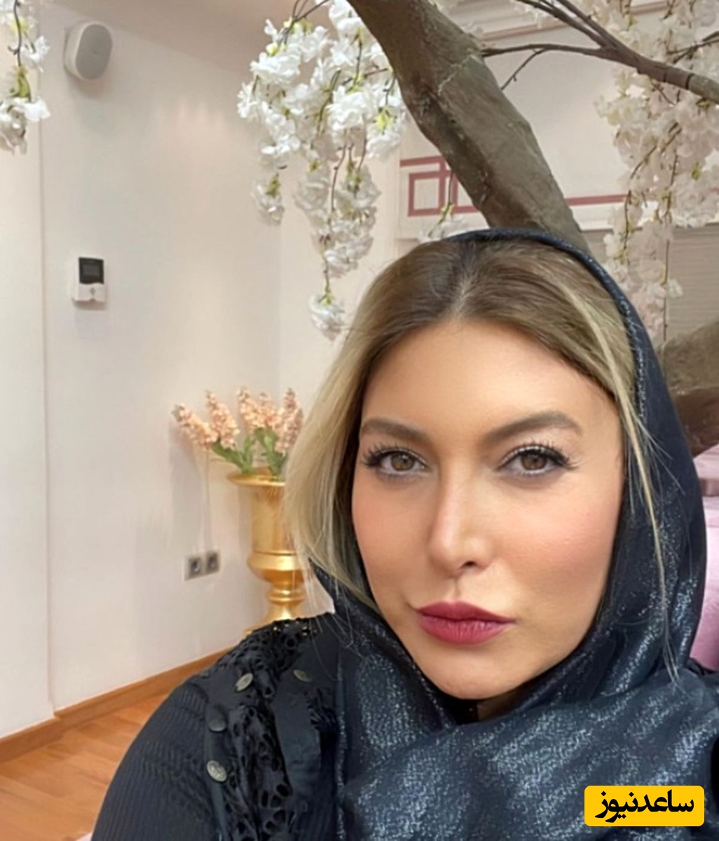 استایل مجلسی بسیار بسیار شیک فریبا نادری با کلاه و کیف مارکدار خارجی!