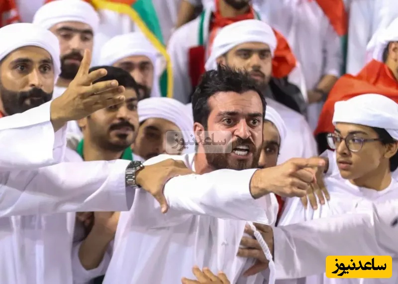 در ایران آیفون را قسطی می‌خرند، در امارات وسط فوتبال پرت می‌کنند +عکس/ آیفون‌ها قربانی گل قطر شدند⚽