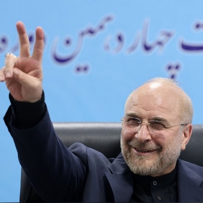 حاج باقر جبهه‌ها با استایل اسپرت در میان مردم تهران + عکس