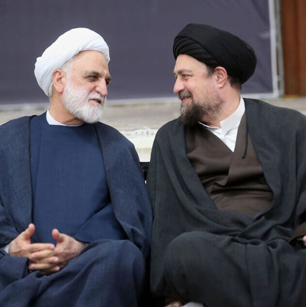 غلامحسین محسنی اژه ای در کنار سید حسن خمینی