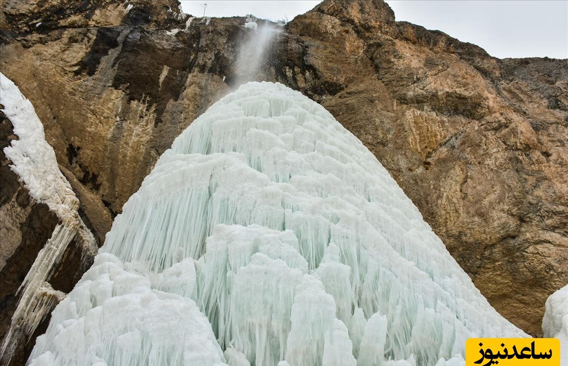 آبشار سنگان در فصل زمستان