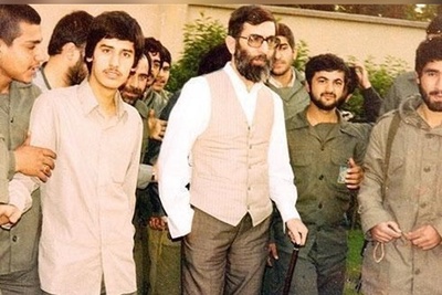 روایتی از تراشیدن ریش رهبر شهید انقلاب در سن 24 سالگی؛ پاسخ آیت‌الله خامنه‌ای به این اقدام چه بود؟+فیلم