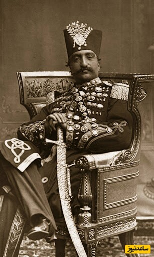 کیف لوازم آرایش لاکچری و ادکلن های مارک‌دار شاه قاجار با یک برند معروف فرانسوی در موزه تهران+عکس