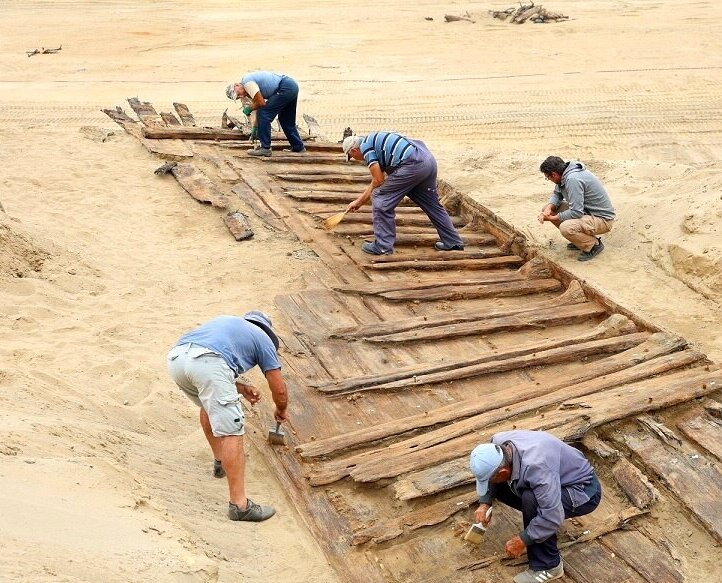 کشف کشتی 2000 ساله از معدن