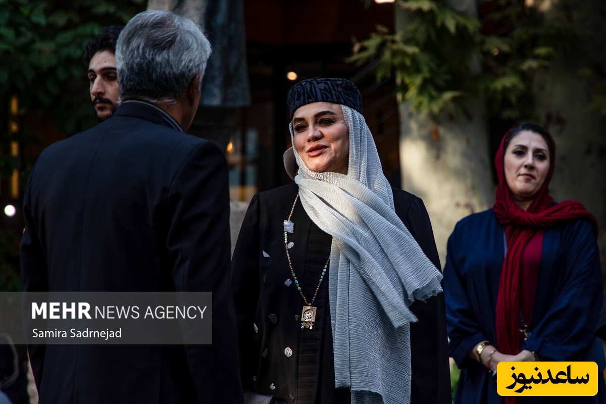 رونمایی از کتاب نرگس آبیار