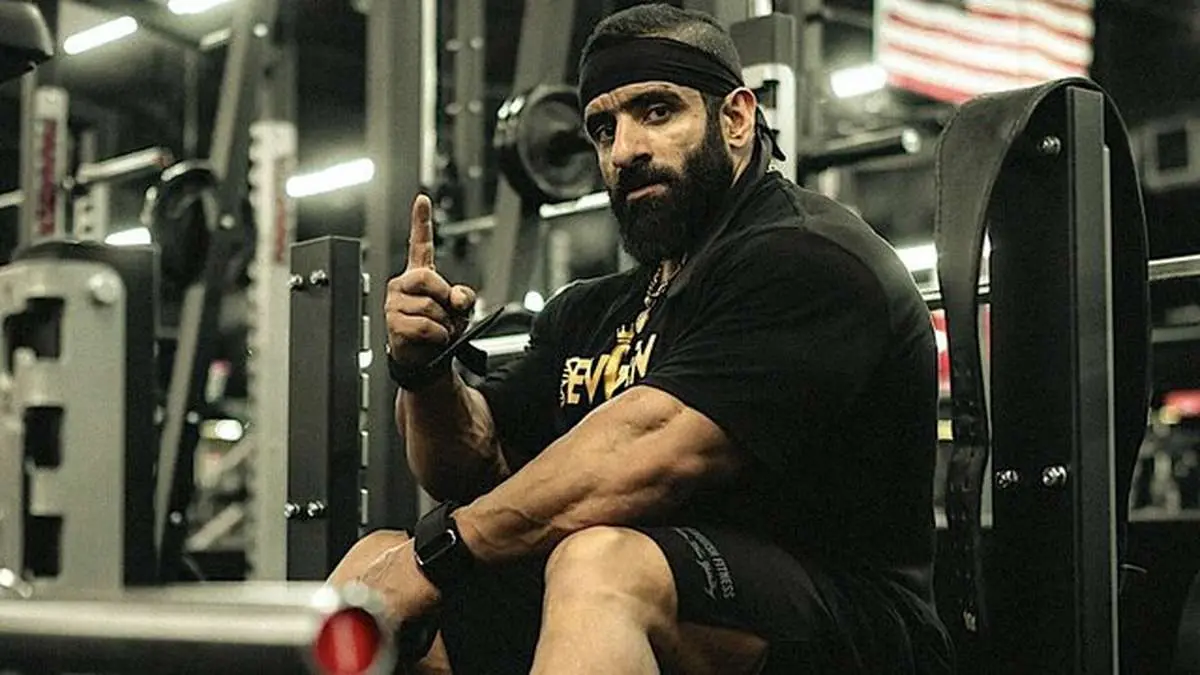 بشین و پاشو رفتن سخت و طاقت فرسای هادی چوپان با وزنه چند صد کیلویی/ بدنساز نگو پهلوون بگو+فیلم