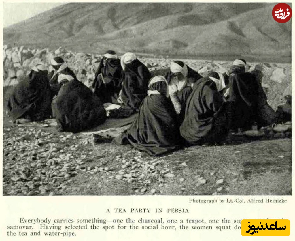 یک مهمانی چای زنانه در فضای باز 