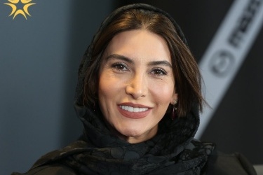 درد مشترک همه‌مون از نگاه فریبا نادری؛ چرا جوونی‌مون لابه لای این همه استرس گم شد؟+ویدیو