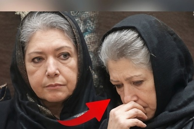 غم سنگین فریبا متخصص در مراسم ختم مادرش بعد از سال ها پرستاری و مراقبت از او/صحبت های تکان دهنده فریبا متخصص در اوج بیماری عزیزش دل سنگ رو آب میکنه+فیلم