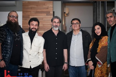 مروری بر تضاد استایل‌ها در مراسم رونمایی از کتاب پیمان معادی در کتابفروشی مجتبی جباری؛ از تیپ پیمان معادی به سبک پسران پشت‌کنکوری تا استایل شیک پارسا پیروزفر+ویدیو