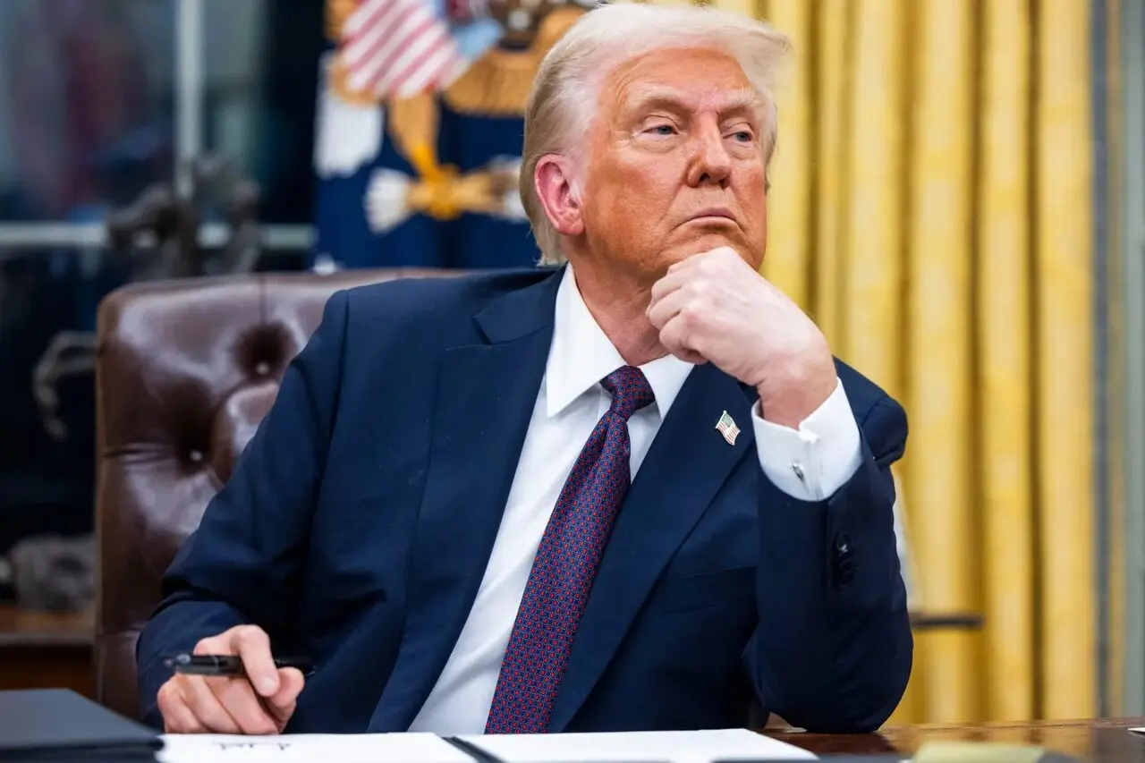 ترامپ «تنگۀ همیشه هرمز» را «تنگه ترامپ» نامید!