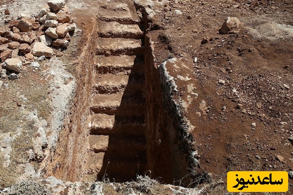 تندیس خدای کوتولۀ مصر باستان در زیر «پلّکان ابدیت» پیدا شد