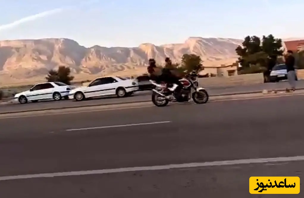 فیلم دلخراش پرتاب شدن 2 جوان در صحنه حرکات نمایشی ماشین ها در ایران