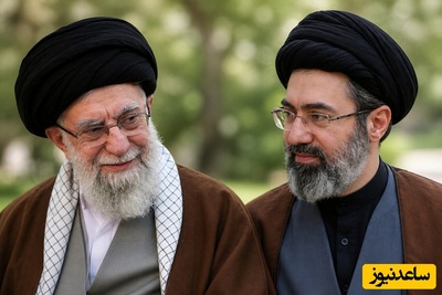 توسل آیت‌ الله سیدمجتبی خامنه‌ای برای رهبر شهید انقلاب؛ اشک ریختن در حرم امام رضا(ع) و...+فیلم