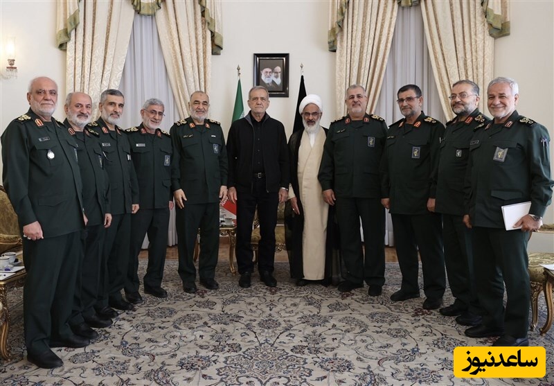 مسئولین در جلسات سکوت کنند و حرفشان را روی کاغذ بنویسند و به‌طرف مقابل بدهند؛ رؤسای ما نگویند که ما می‌خواهیم برویم شهید بشویم، شهید بشوی که چه بشود؟