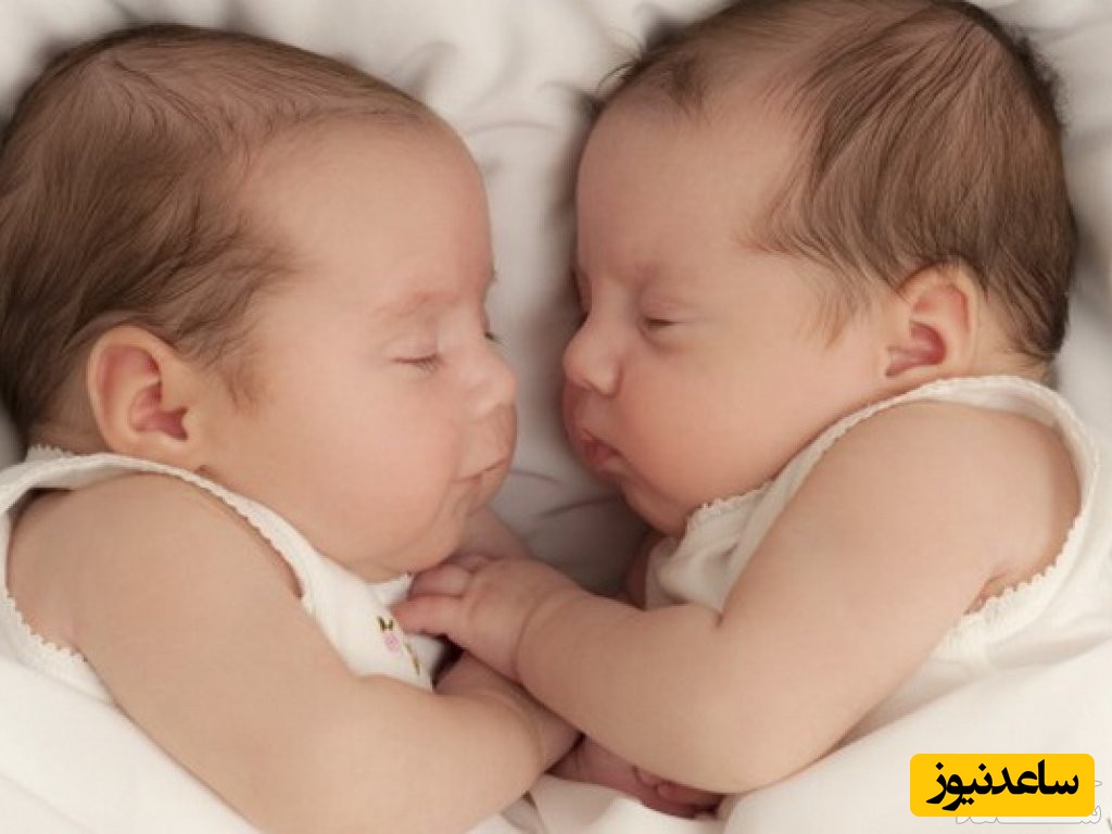 کودکان دوقلو را چگونه بخوابانیم؟