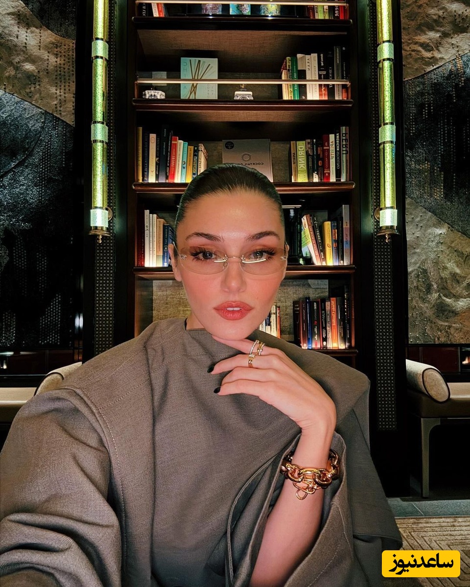 عشوه و ناز هانده ارچل با پیراهن خال خالی کوتاه و جذابش