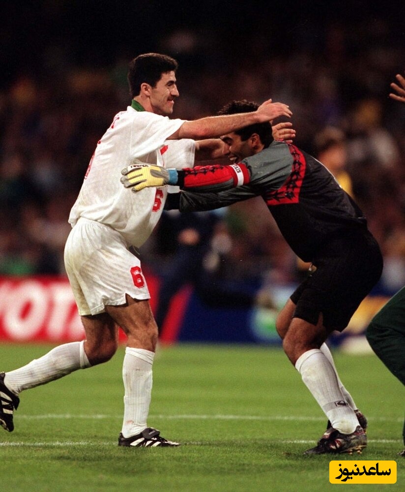 (عکس ) کیک تولدخاص و  منحصر به فرد عقاب آسیا، احمدرضا عابدزاده/فقط اون طرح پرچم جوراباش/ قابی زیبا به همراه علی دایی، کریم باقری و افشین پیروانی