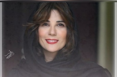 نهایت تلاش سارا بهرامی برای عادی سازی پوشیدن لباس تکراری/ وقتی سارا بهرامی مفهوم «پایداری مد» را زنده می کند+فیلم