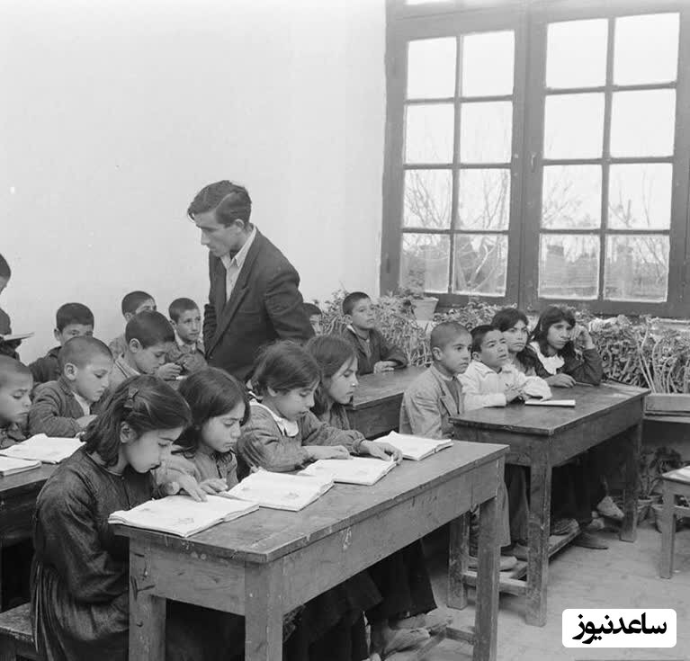 عکس زیرخاکی مدرسه دارالفنون و دانش آموزان تهرانی اش برای 98 سال پیش/ چه تیپ یکدست و خاصی هم دارن!