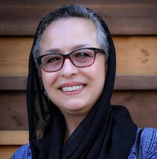 اعتراف تلخ و بی‎‌پرده آزیتا حاجیان، همسر سابق محمدرضا شریفی‌نیا: "قبل از انقلاب مجبورم کردن موهای خیلی بلندم رو از ته بتراشم..." + ویدیو