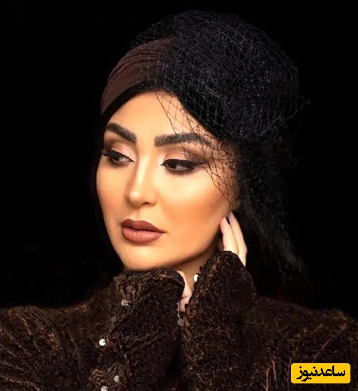 خوانندگی مریم معصومی با لبخندی بر روی لب + عکس/ خانم بازیگر میکروفون به دست شد