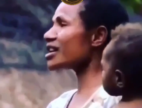 احوال پرسی عجیب یک قبیله در آفریقا که از اجدادشان به ارث برده اند/ بیشتر ترسناکه! +فیلم