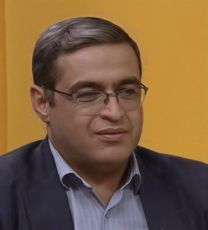 (ویدیو) دکتر سعید عزیزی روانشناس معروف ایران: خونه مادر زن همیشه میچسبه همه جوره امکانات و رفاه برای داماد فراهم میکنن که اذیت نشه...