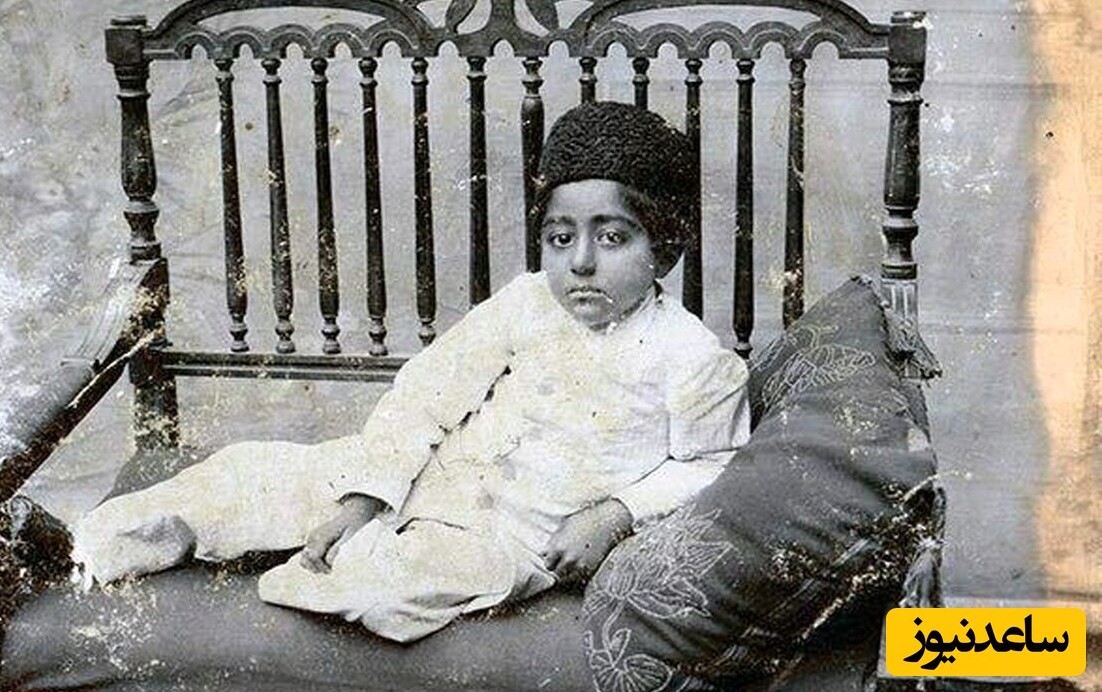 (عکس) سفر در تاریخ؛ «مراسم تعظیم به احمدشاه» در کاخ گلستان؛ اواخر دهه 1280