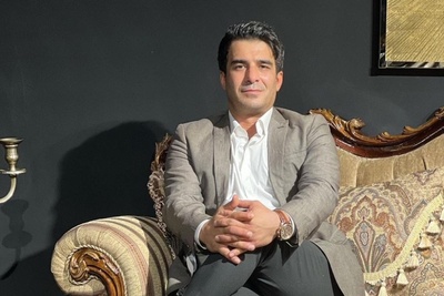 ببینید| بزنین دست قشنگه رو که یوسف تیموری برای بار دوم داماد شد؛ عروس خانم جوان و خوش استایل رو پسندیدید؟