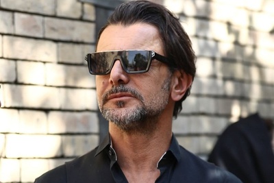 امین حیایی: خواهرم در اوج جوانی و با یک بچه 2 ساله فوت کرد منم میگفتم خدا چرا الهام رو بُرد اما در مراسم سوم خواهرم...+فیلم