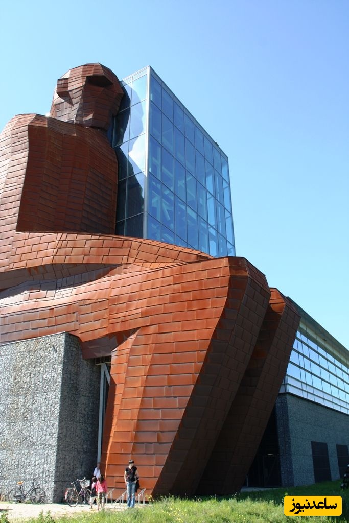 خلاقیت تحسین برانگیز اوستا بنای عشق زیست شناسی برای احداث ساختمان 35 متری با الهام از اعضای بدن حماسه آفرید/ میتونی ساعتها لابه لای روده و کلیه قدم بزنی! زیبا نیست؟